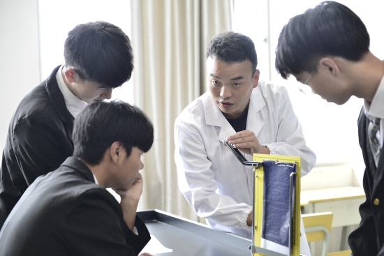 3、物理实验课 3、物理实验课