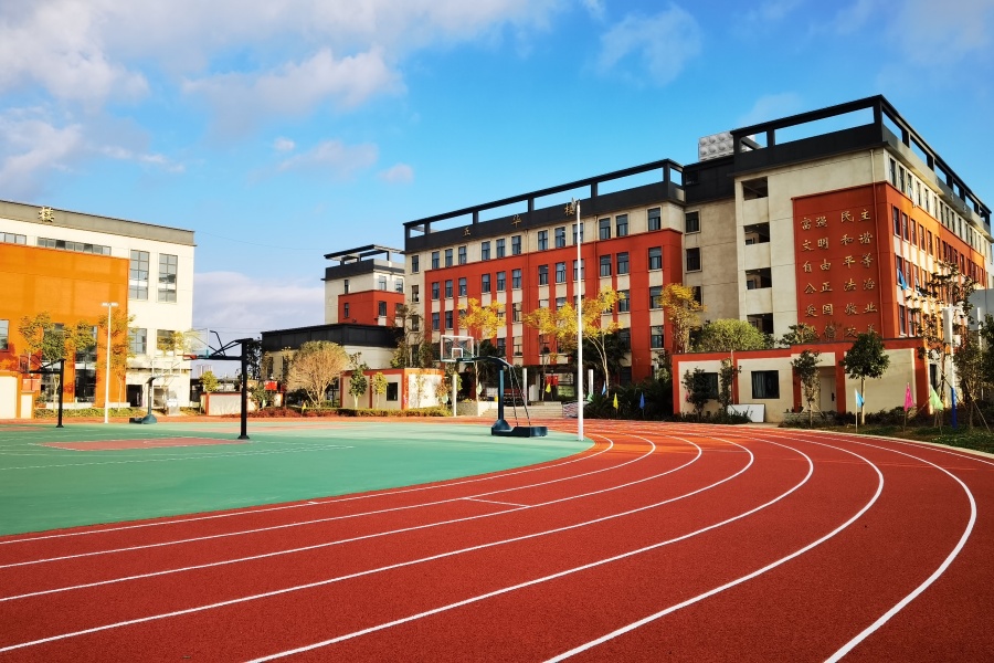 环湖学校场景4 (1) 环湖学校场景4 (1)