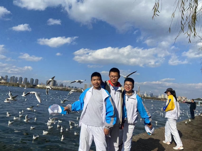 图4-2草海徒步 图4-2草海徒步