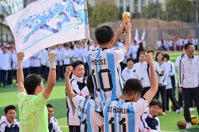 驰骋绿茵、协作共进的足球赛事 驰骋绿茵、协作共进的足球赛事