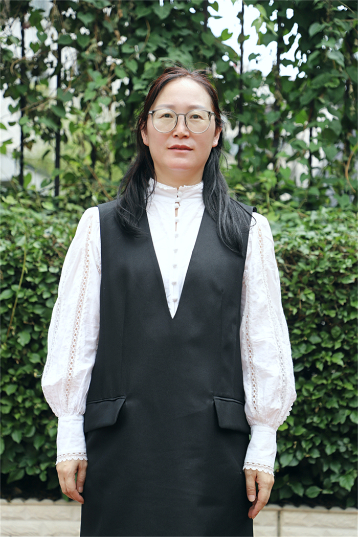 高中语文、区级骨干教师、区级优秀教师:李莉莎 高中语文、区级骨干教师、区级优秀教师:李莉莎