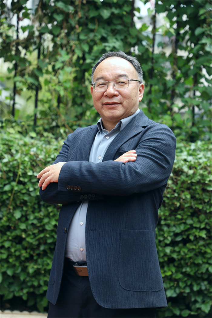高中数学、昆明市名班主任、区级骨干教师、年级组长:彭泽昆 高中数学、昆明市名班主任、区级骨干教师、年级组长:彭泽昆