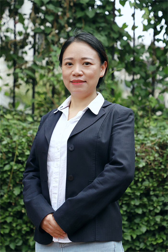 高中化学、区级学科带头人、课赛区级一等奖、教研组长:毕琨 高中化学、区级学科带头人、课赛区级一等奖、教研组长:毕琨