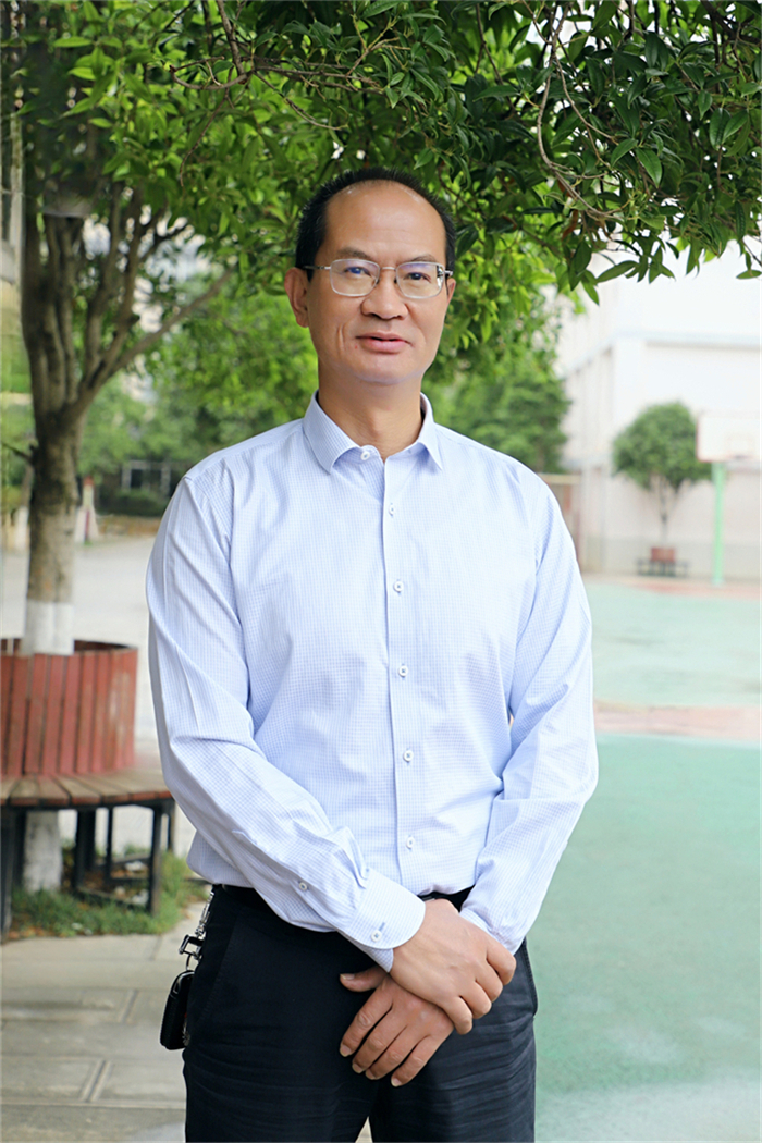 高中化学、市级优秀班主任、区级优秀教师、先进教育工作者:陶子金 高中化学、市级优秀班主任、区级优秀教师、先进教育工作者:陶子金