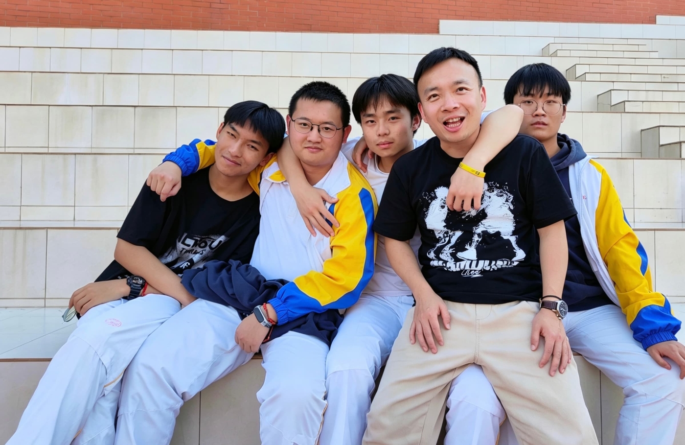 熊坚 (高中数学教师 ) (1) 熊坚 (高中数学教师 ) (1)