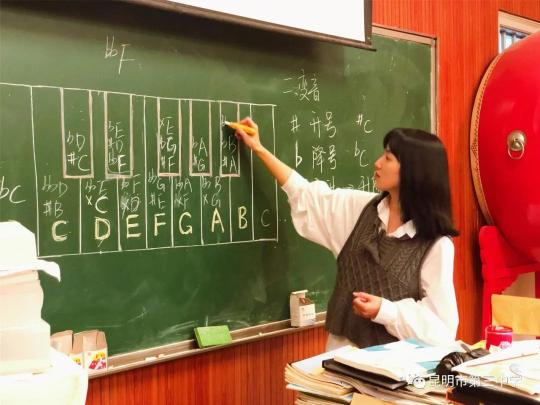 图片 12 图片 12