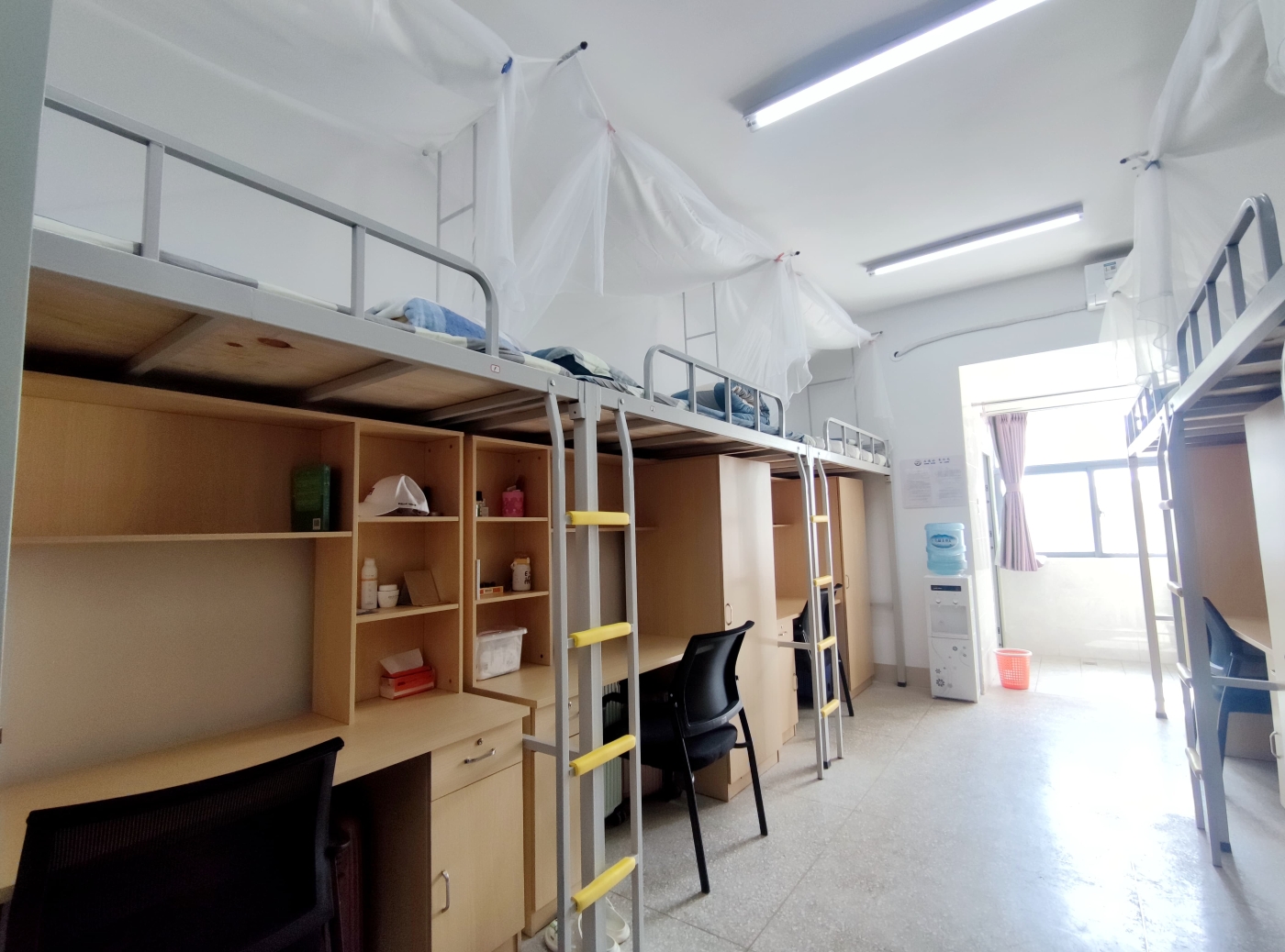 学生宿舍2 (1) 学生宿舍2 (1)