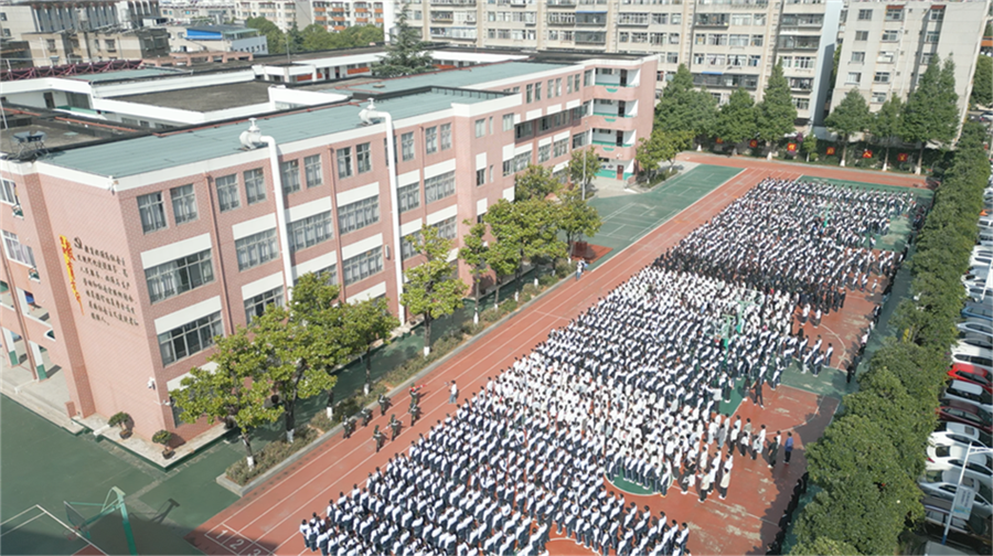 师生升国旗仪式 师生升国旗仪式