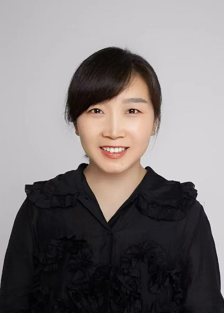 石丽 石丽