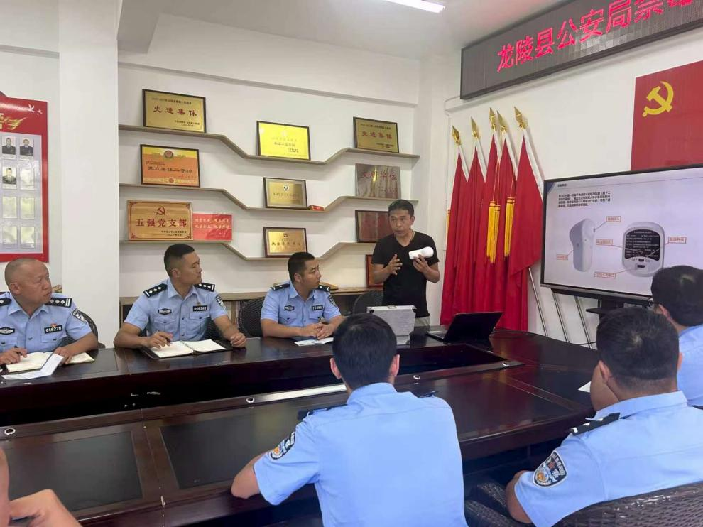 图片8 图片8